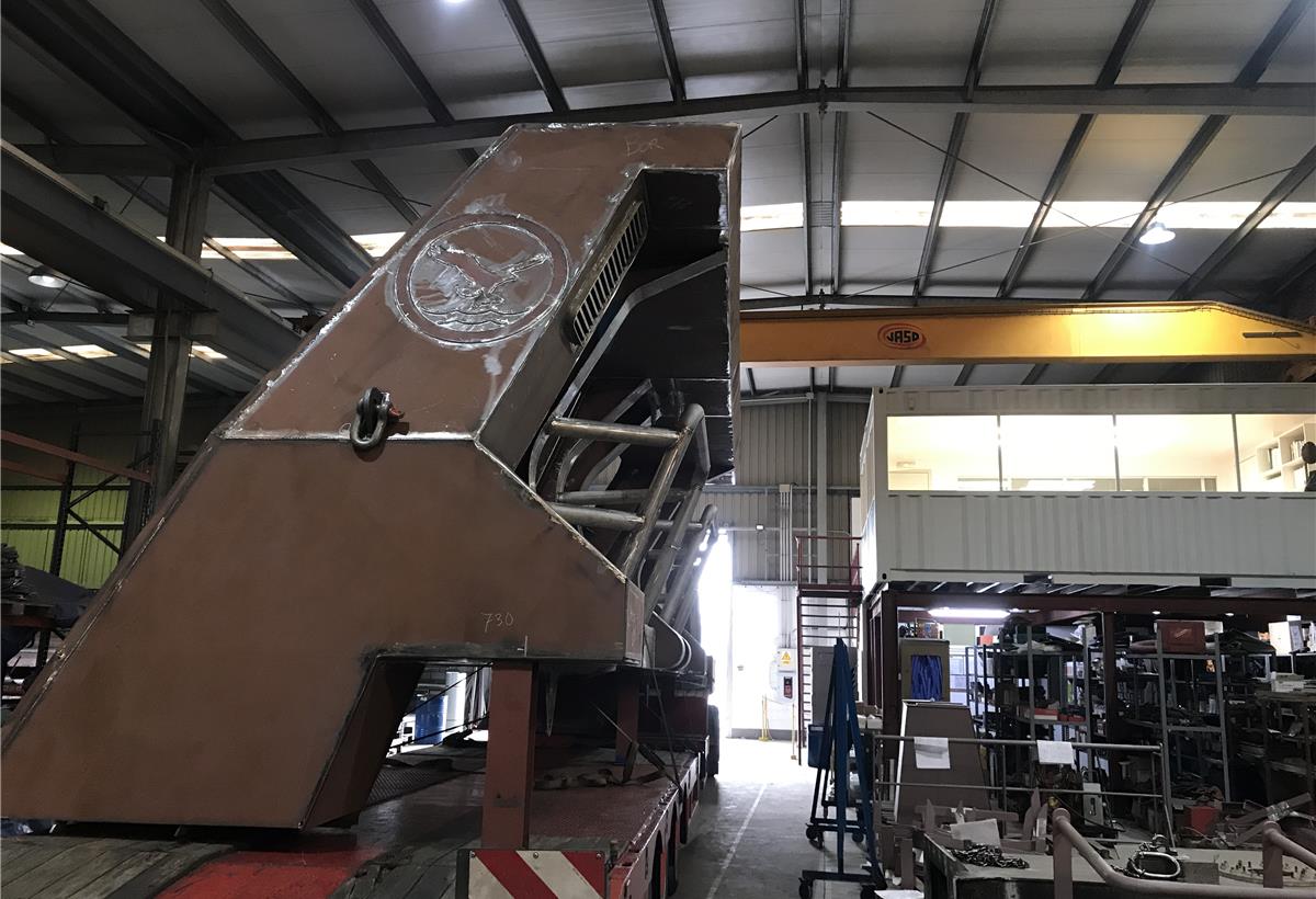 In der Werkstatt montierte Metallbaugruppe